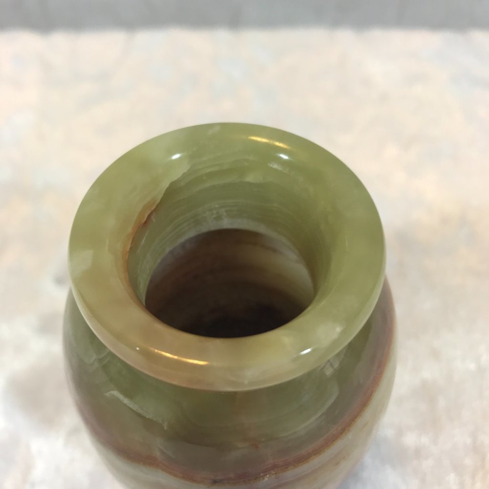 Hand Carved Marble Banded Onyx flower miniature vase - Picture 5 of 8